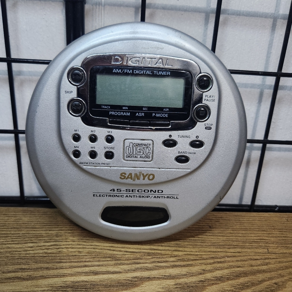 Sanyo CDP-437 Mobile 3D Anti Skip CD Player TESTED RARE MODEL Vintage
